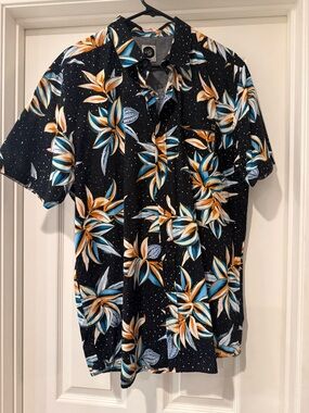 Men's Ripcurl Black Tropical Print Short-Sleeve Shirt